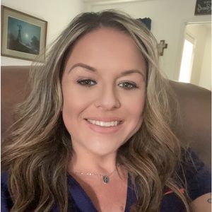 Meet your Posher, Lindsey